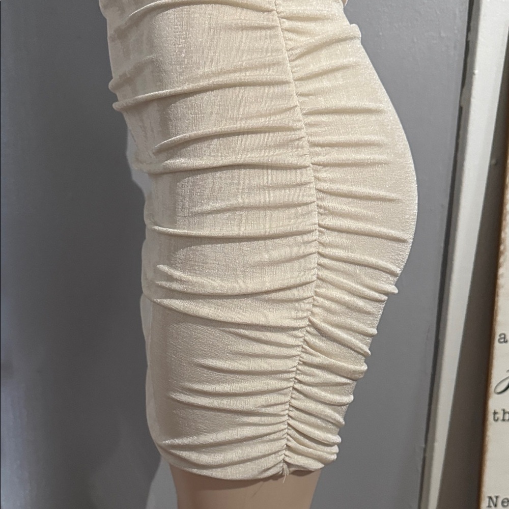Elegant Cream One-Shoulder Dress - Picture 7 of 11